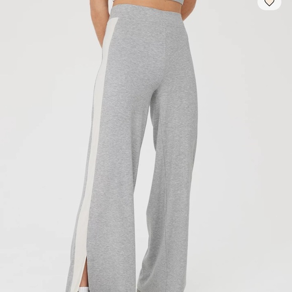 Offline By Aerie Thumbs Up Heavyweight Ribbed Wide Leg Pant in Heather Gray, XS - Picture 4 of 10